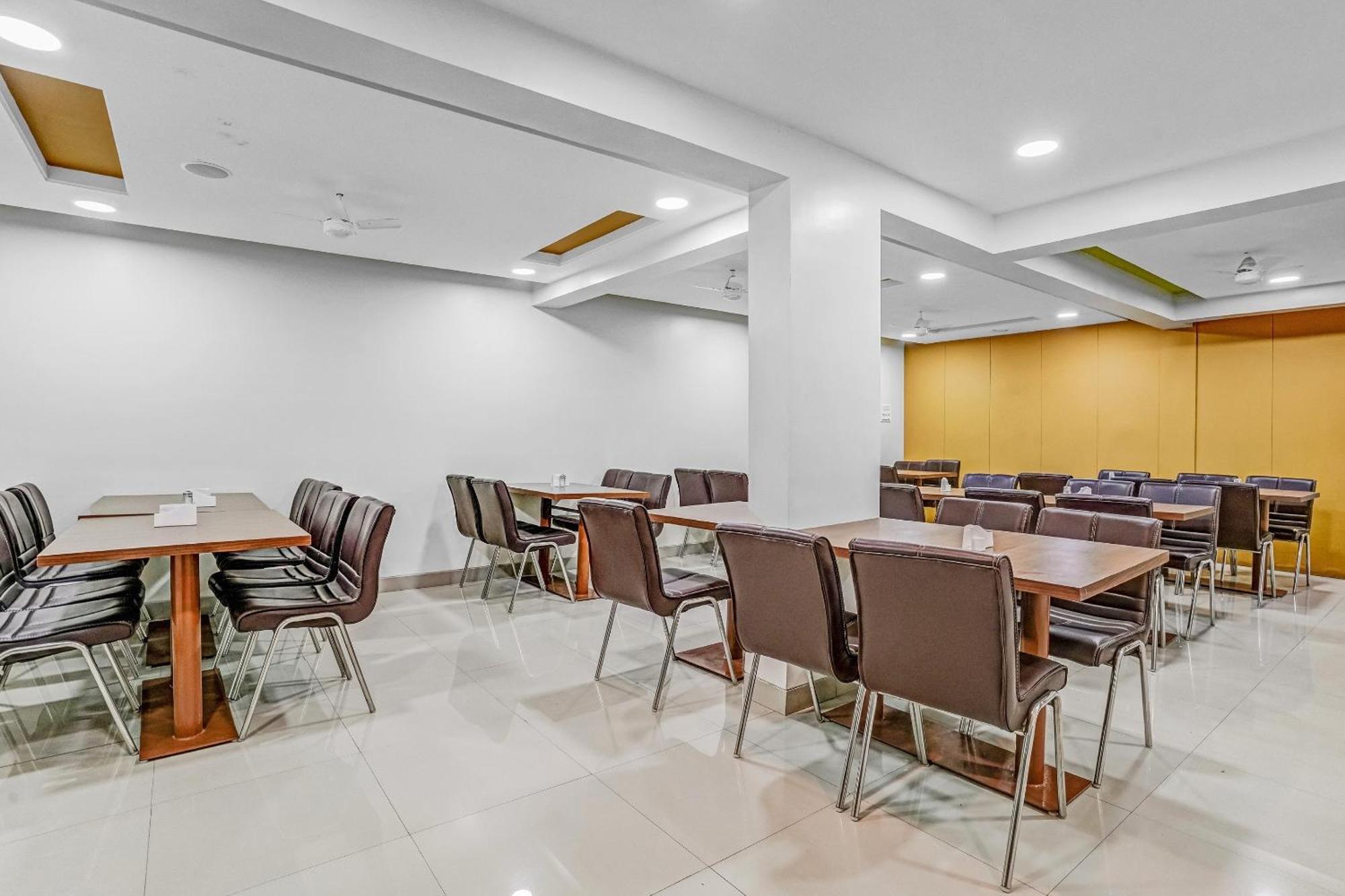 Super Hotel O Homely Stay Aurangābād Esterno foto
